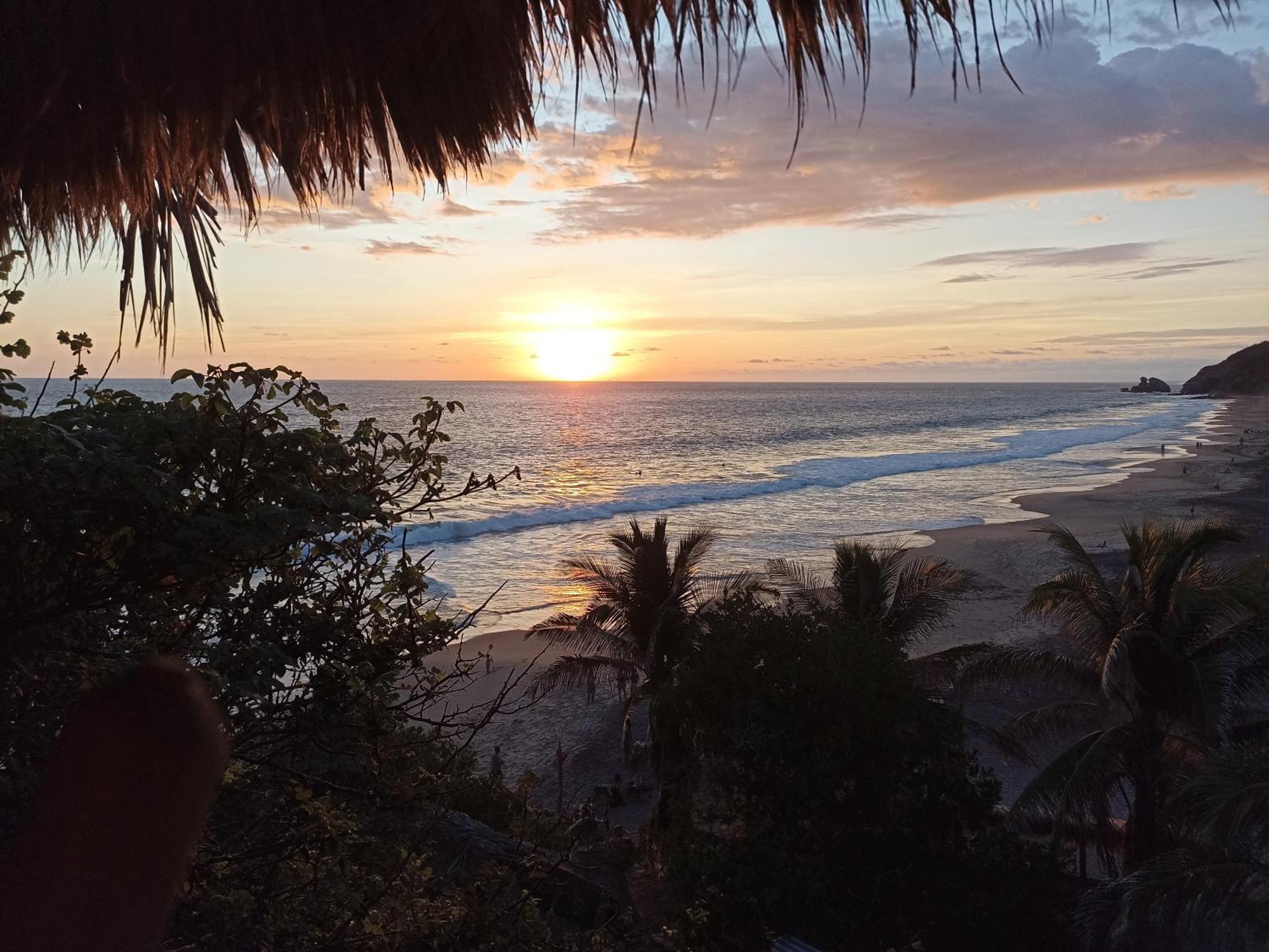 Punta Sur, Frente Al Mar Y El Atardecer Hotel Mazunte Luaran gambar