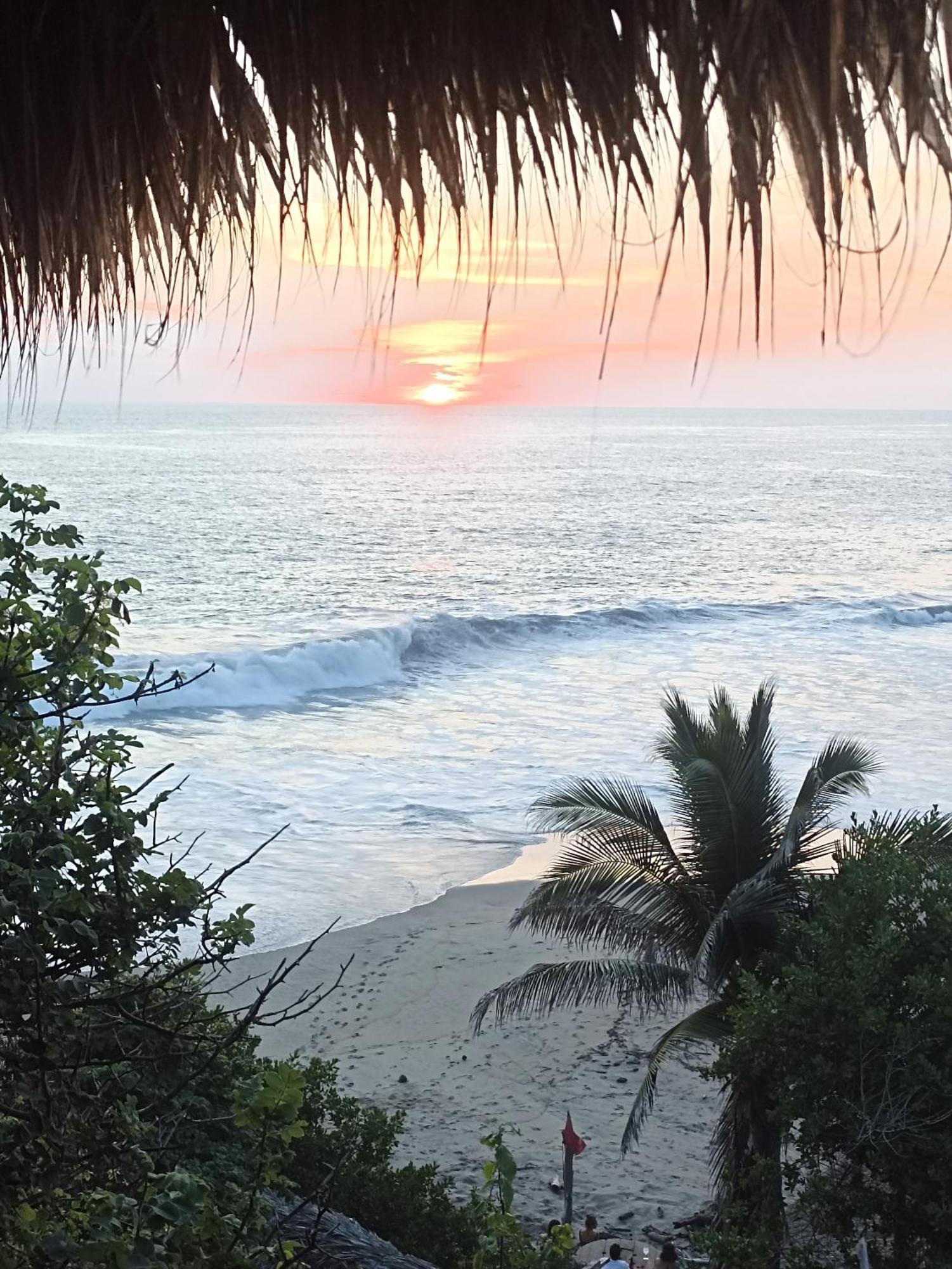 Punta Sur, Frente Al Mar Y El Atardecer Hotel Mazunte Luaran gambar